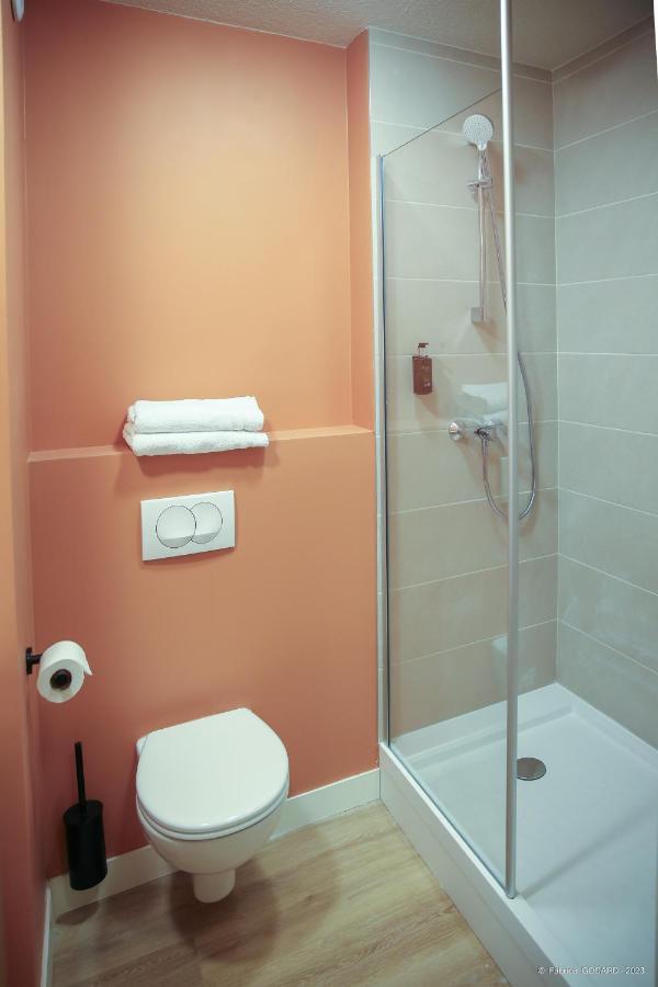 דינייה-לה-בן Hotel Le Refuge Des Sources מראה חיצוני תמונה