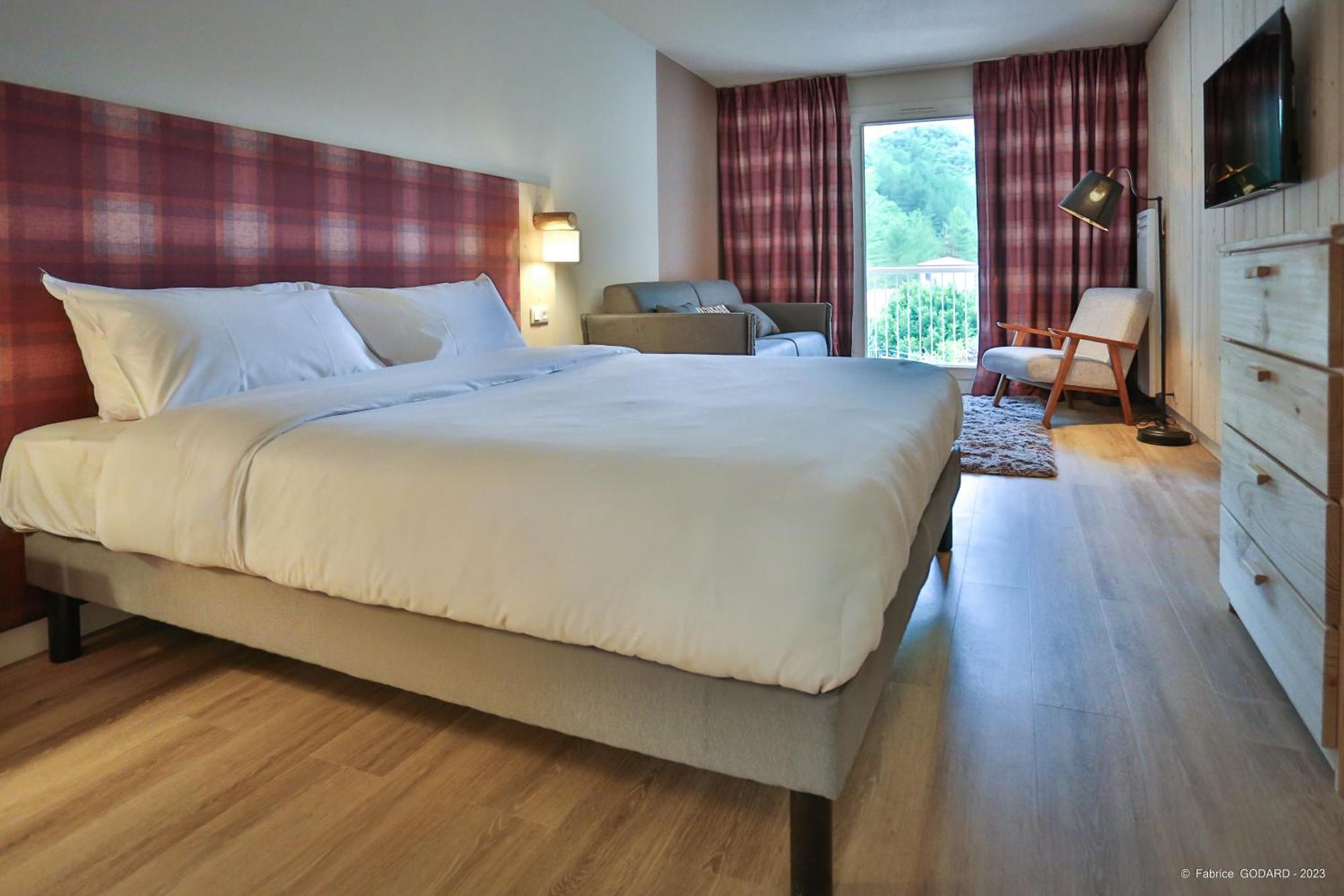 דינייה-לה-בן Hotel Le Refuge Des Sources מראה חיצוני תמונה