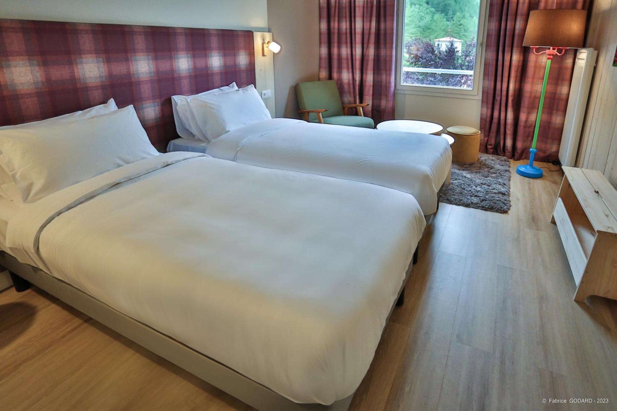 דינייה-לה-בן Hotel Le Refuge Des Sources מראה חיצוני תמונה