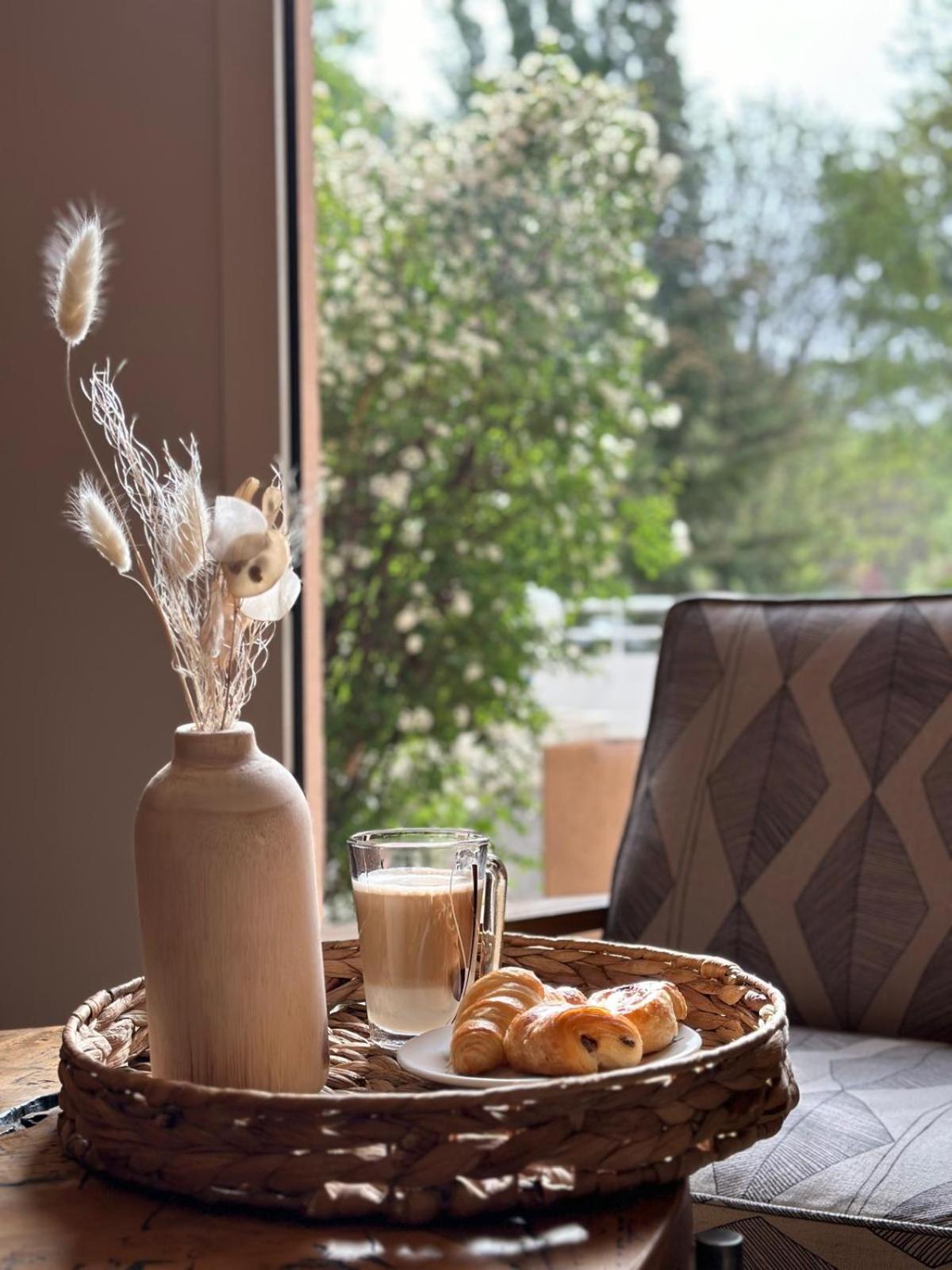 דינייה-לה-בן Hotel Le Refuge Des Sources מראה חיצוני תמונה